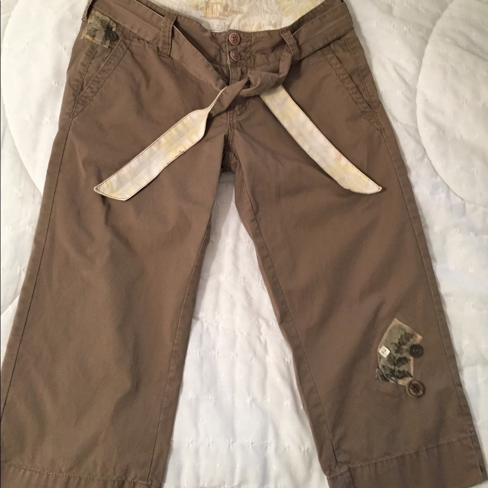 IT Jeans Sz 27 Cargo/Capris
